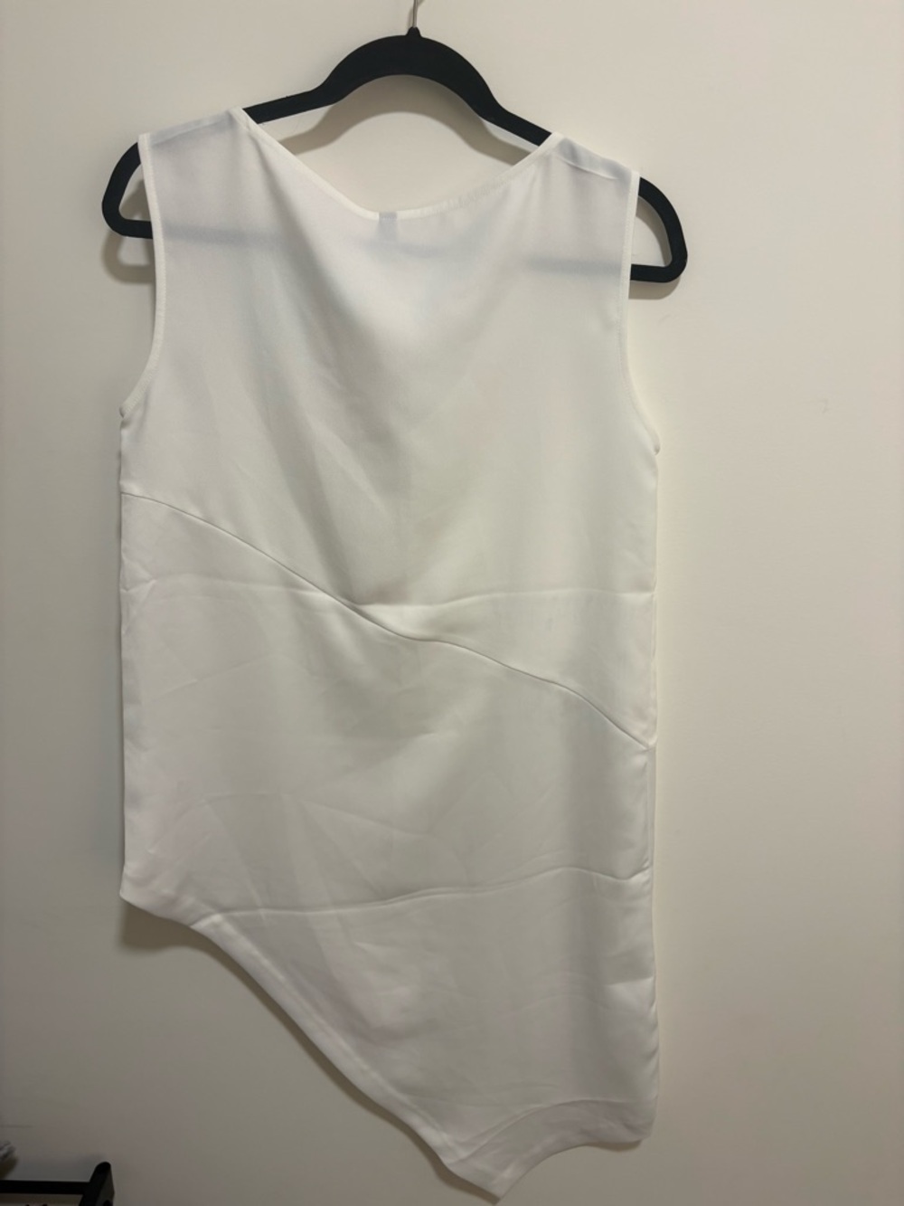 LTD SLEEVELESS ASYMMETRIC TOP - Picture 7 of 7